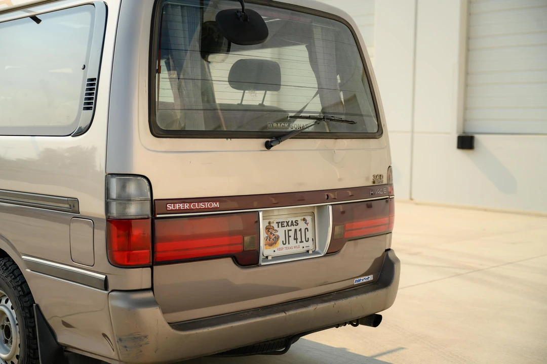 1993 Toyota HiAce 4th Gen - Image 25 of 31