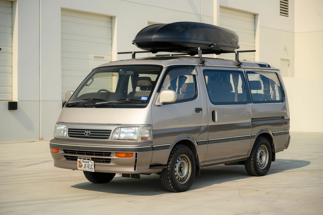 1993 Toyota HiAce 4th Gen - Image 14 of 31