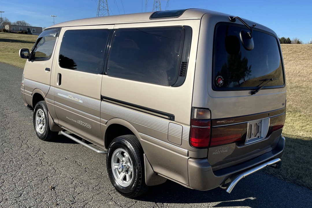 1993 Toyota HiAce 4th Gen - Image 4 of 5
