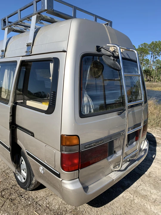 1993 Toyota HiAce 4th Gen - Image 31 of 31