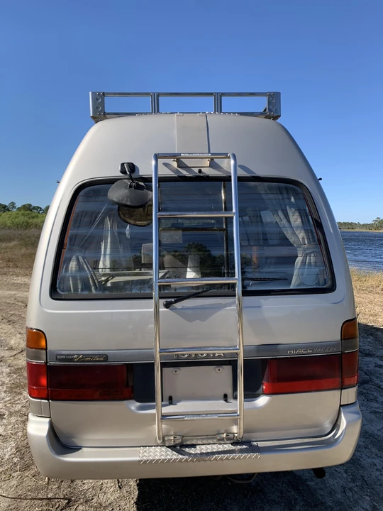 1993 Toyota HiAce 4th Gen - Image 13 of 31