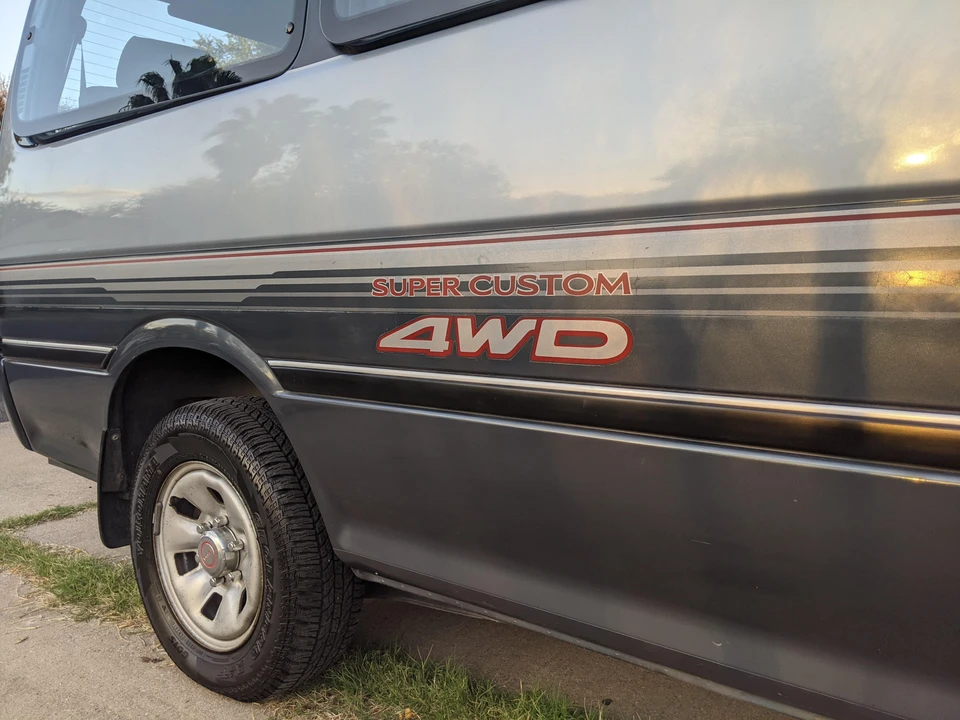 1993 Toyota HiAce 4th Gen - Image 29 of 31