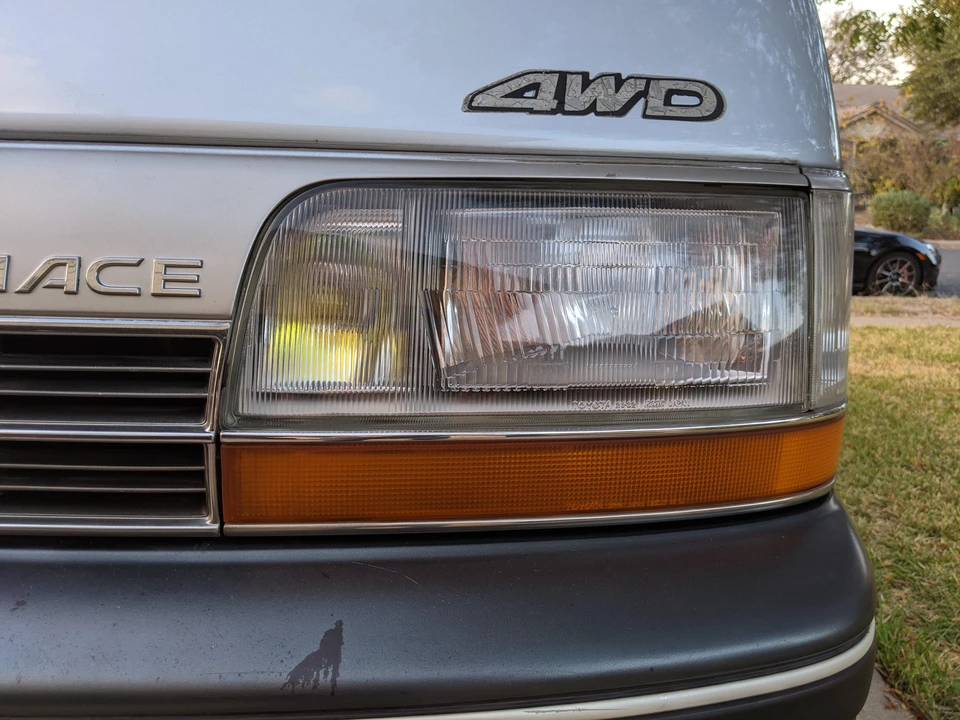 1993 Toyota HiAce 4th Gen - Image 15 of 31
