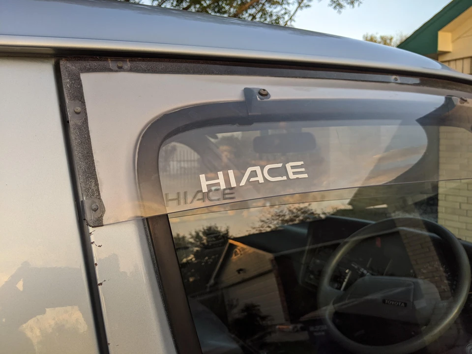 1993 Toyota HiAce 4th Gen - Image 22 of 31