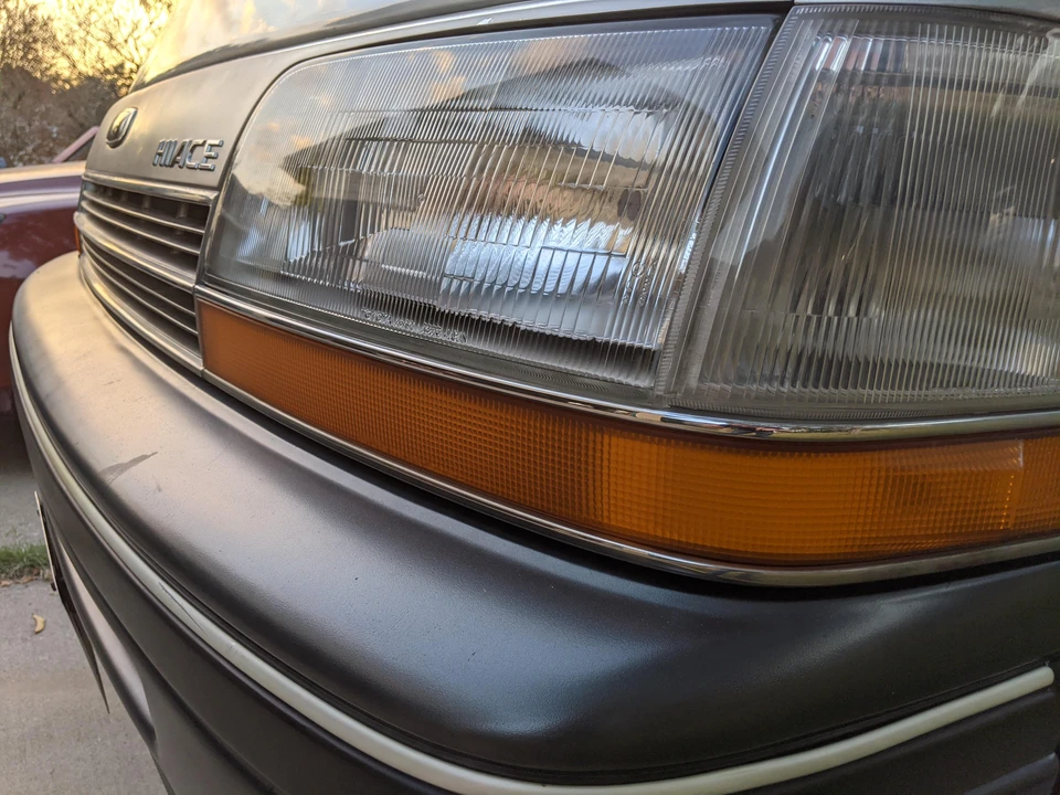 1993 Toyota HiAce 4th Gen - Image 16 of 31