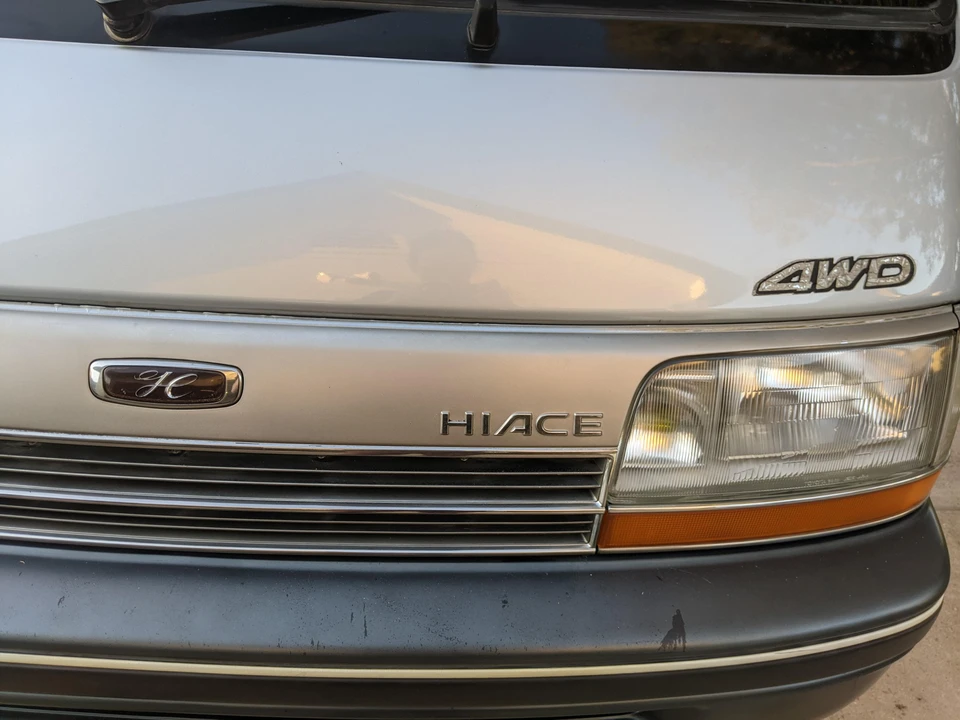 1993 Toyota HiAce 4th Gen - Image 13 of 31