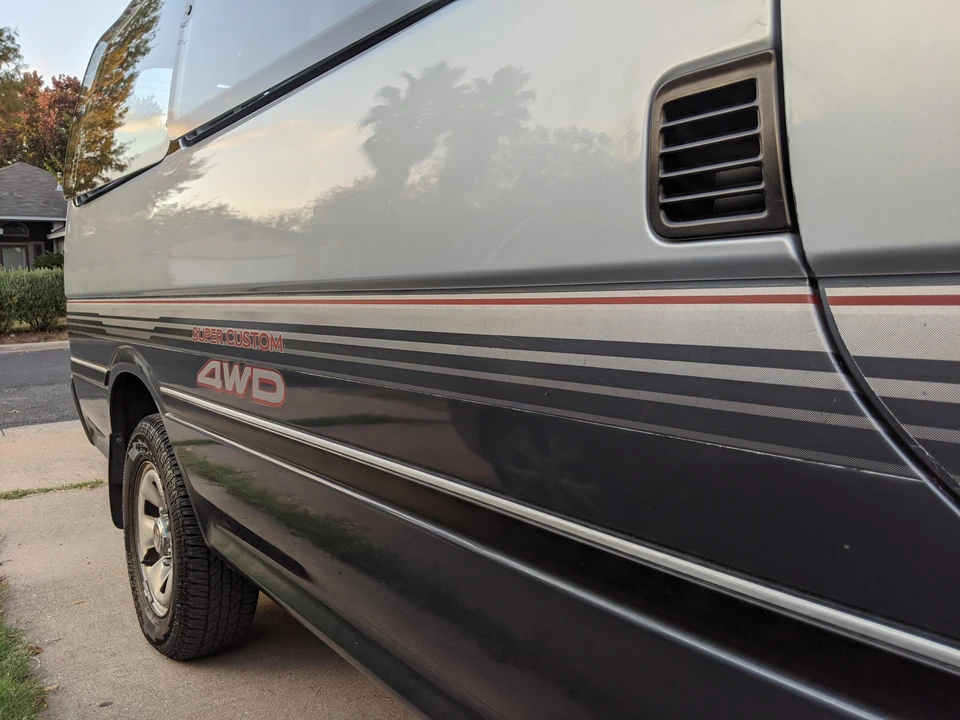 1993 Toyota HiAce 4th Gen - Image 26 of 31