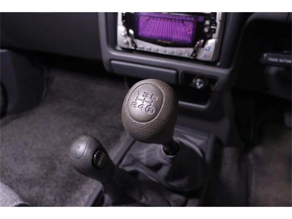 1993 Toyota Hilux 5th Gen - Image 15 of 31
