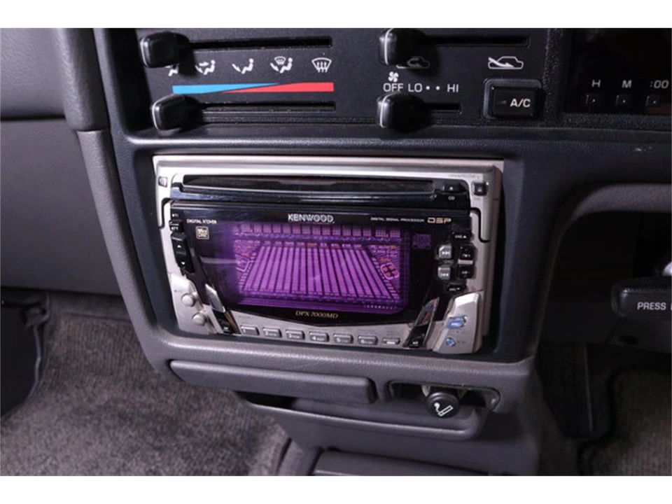 1993 Toyota Hilux 5th Gen - Image 14 of 31