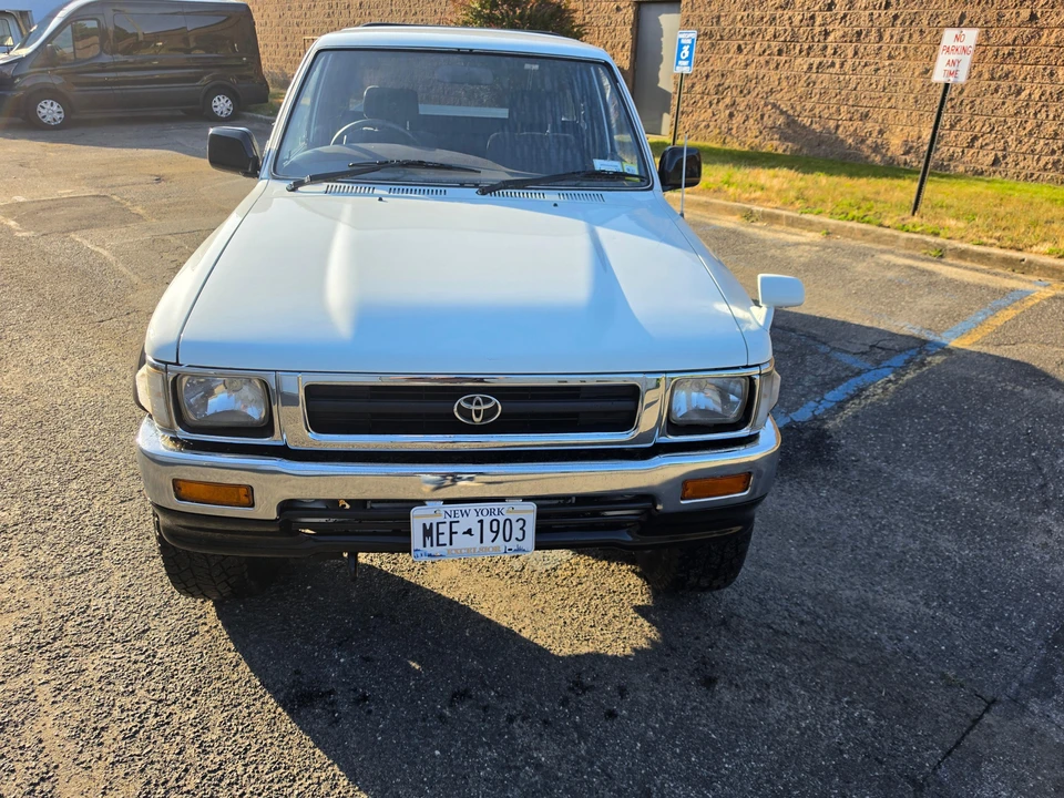 1993 Toyota Hilux 5th Gen - Image 7 of 31