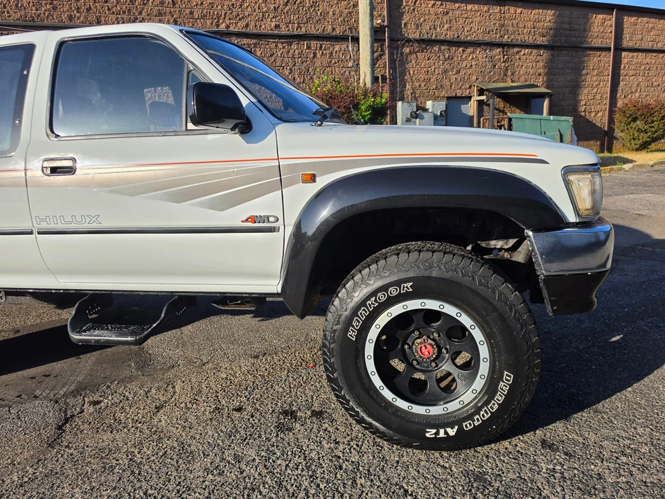 1993 Toyota Hilux 5th Gen - Image 24 of 31