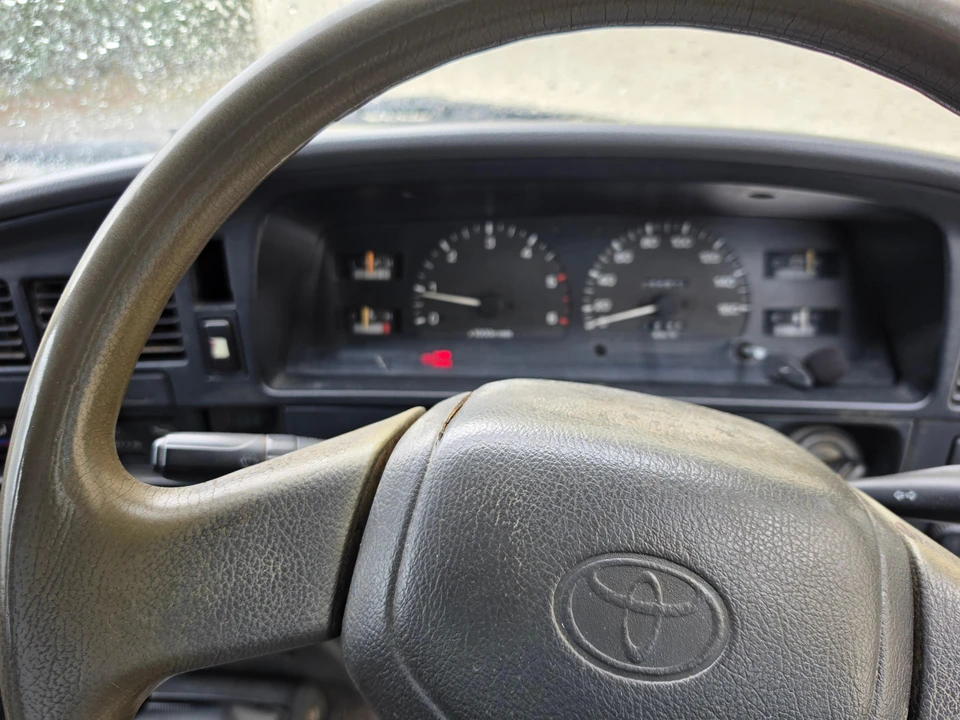 1993 Toyota Hilux 5th Gen - Image 30 of 31
