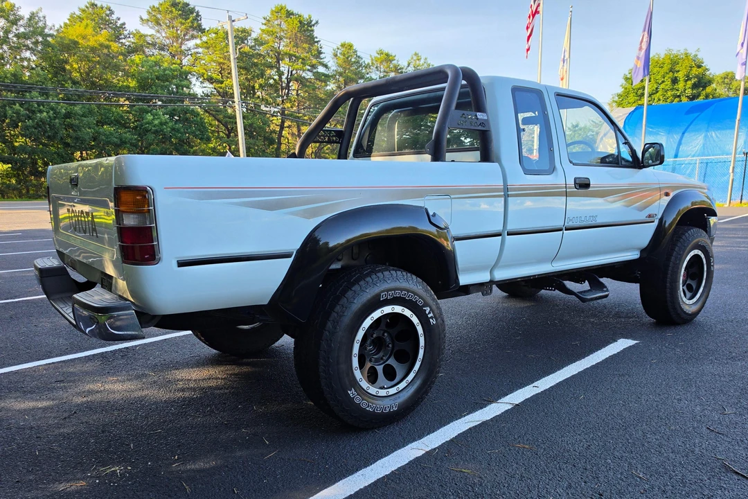 1993 Toyota Hilux 5th Gen - Image 4 of 31