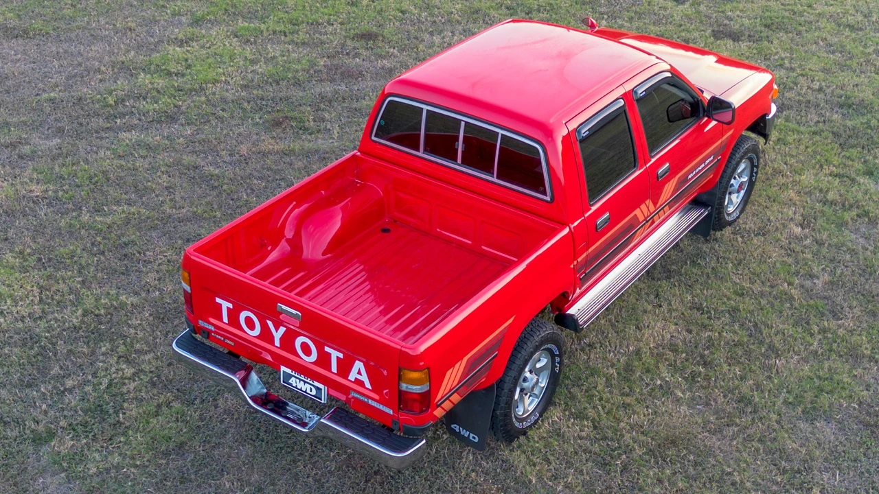 1993 Toyota Hilux 5th Gen - Image 19 of 31