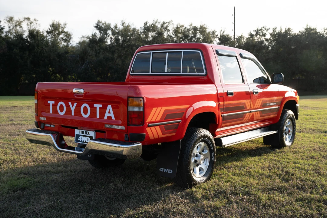 1993 Toyota Hilux 5th Gen - Image 11 of 31