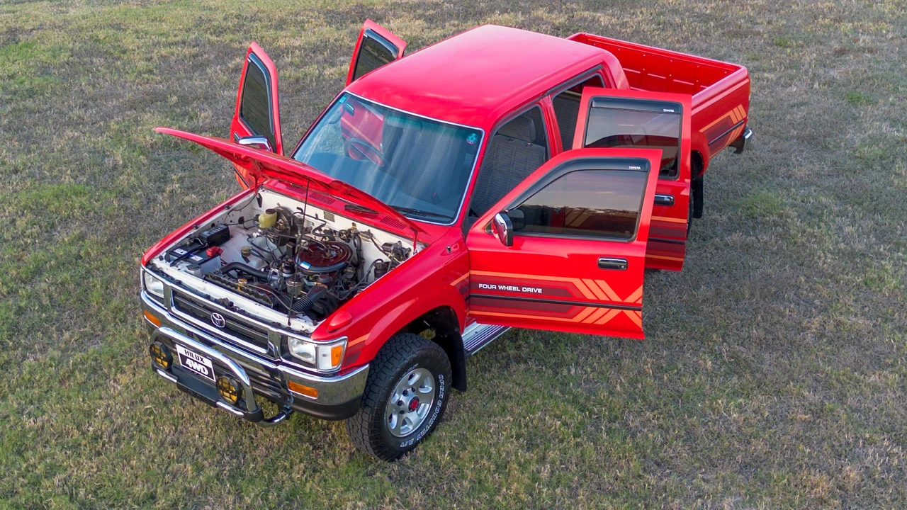 1993 Toyota Hilux 5th Gen - Image 16 of 31