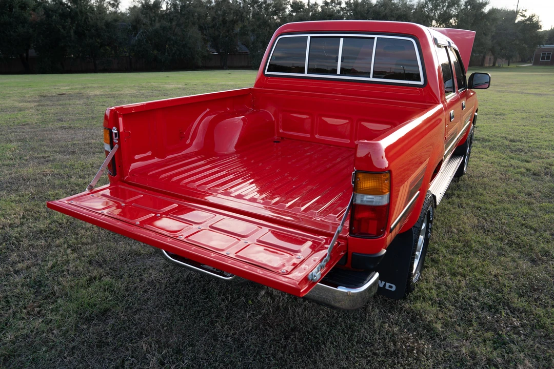 1993 Toyota Hilux 5th Gen - Image 10 of 31