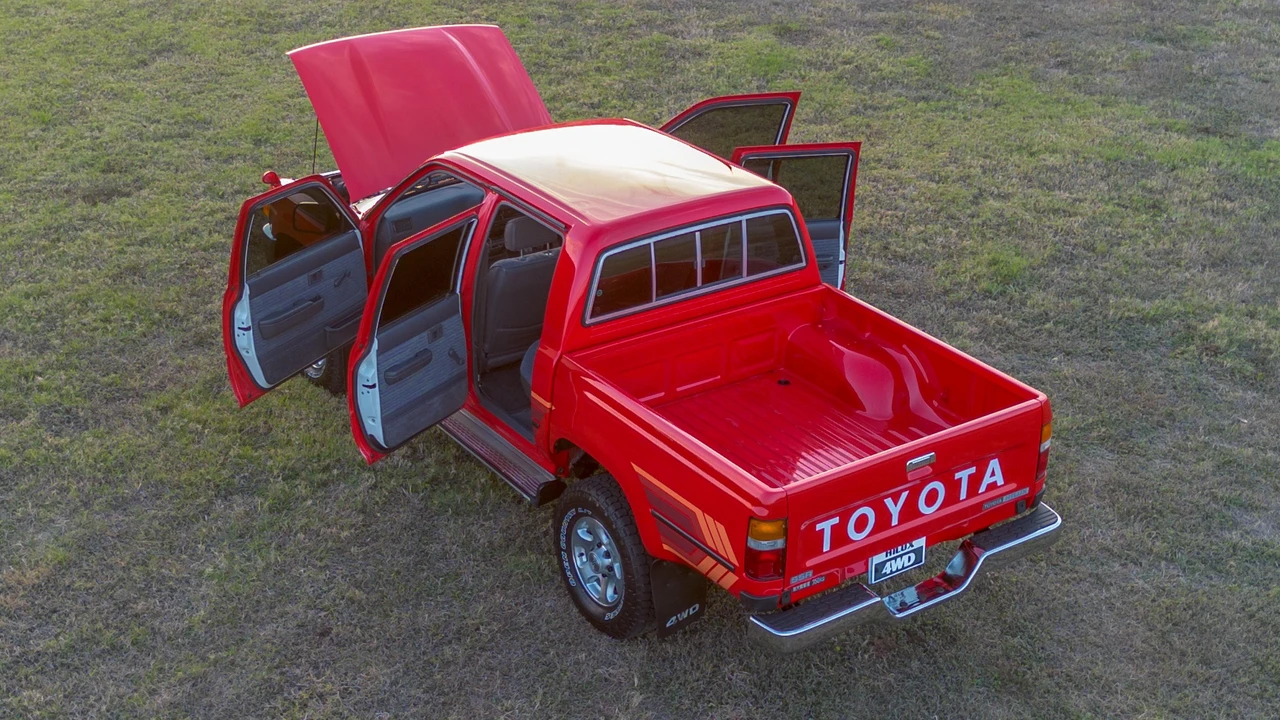 1993 Toyota Hilux 5th Gen - Image 18 of 31