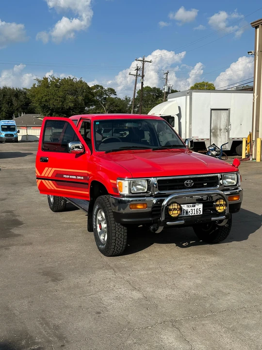 1993 Toyota Hilux 5th Gen - Image 23 of 31