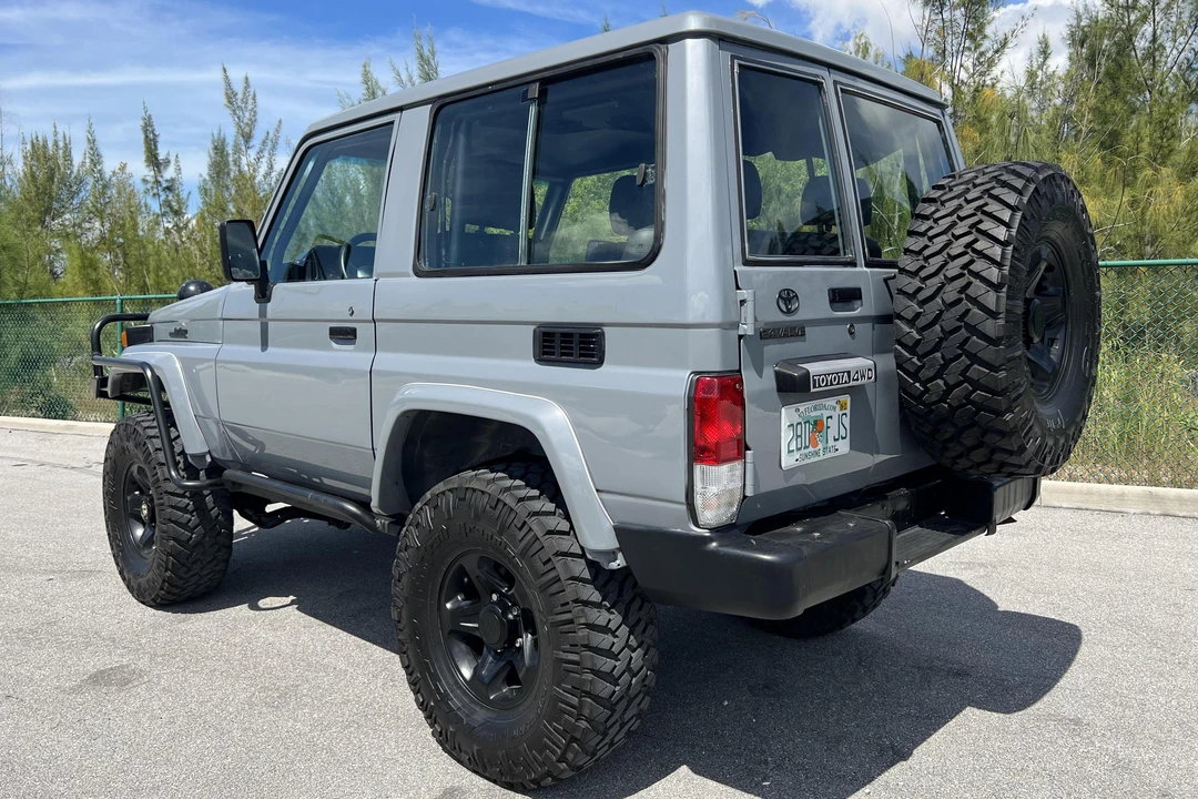 1993 Toyota J70 Land Cruiser - Image 4 of 31