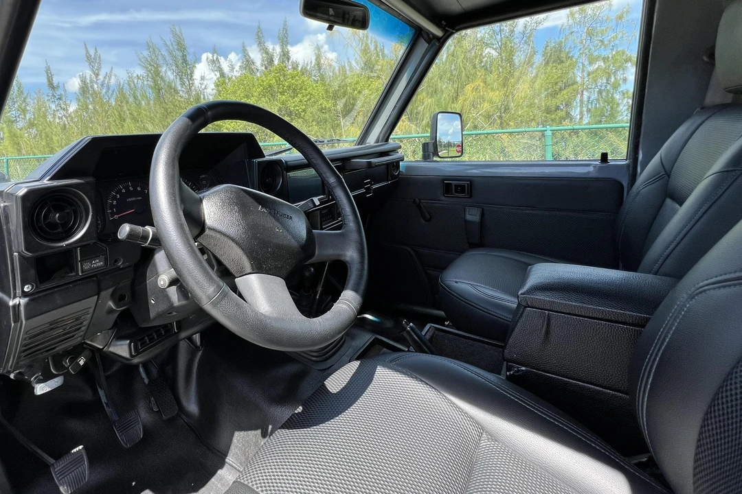1993 Toyota J70 Land Cruiser - Image 31 of 31