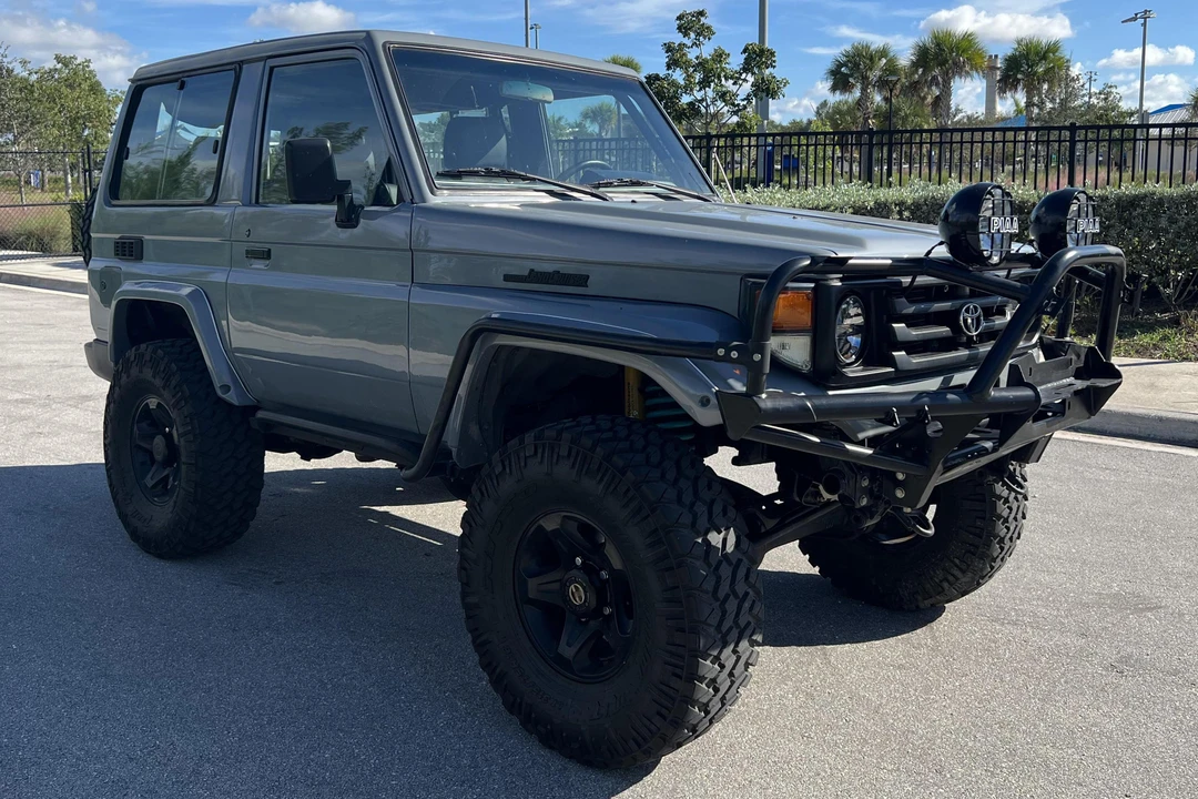 1993 Toyota J70 Land Cruiser - Image 3 of 31