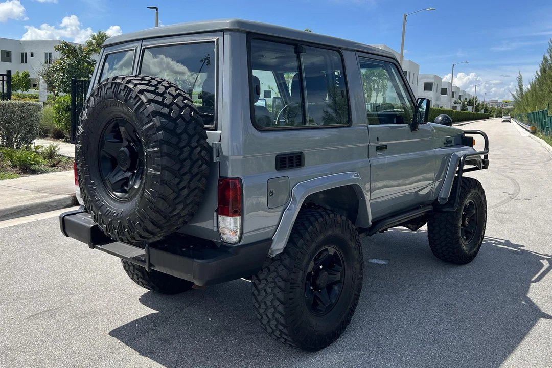 1993 Toyota J70 Land Cruiser - Image 9 of 31