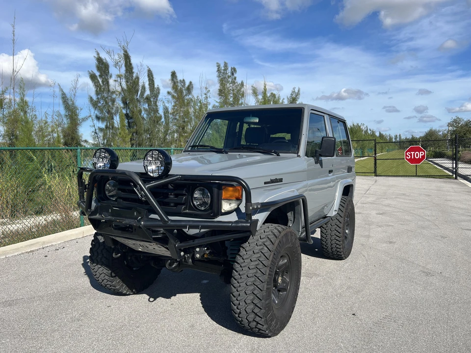 1993 Toyota J70 Land Cruiser - Image 6 of 31