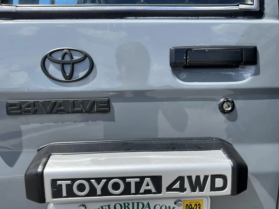 1993 Toyota J70 Land Cruiser - Image 21 of 31