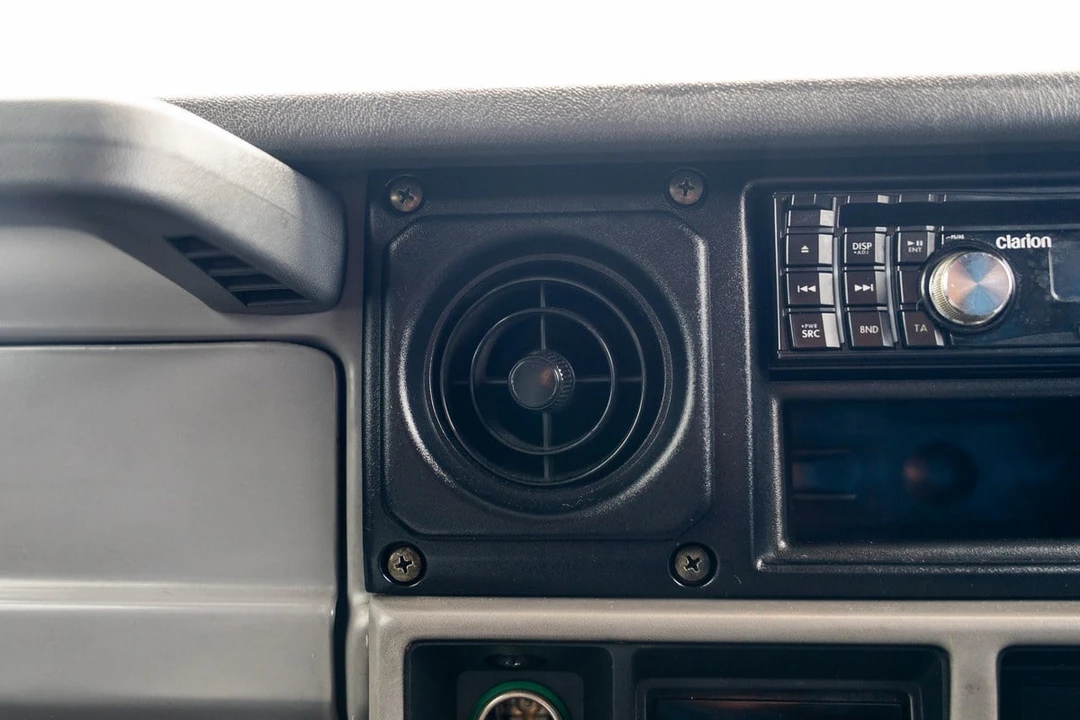 1993 Toyota J70 Land Cruiser Prado - Image 8 of 30
