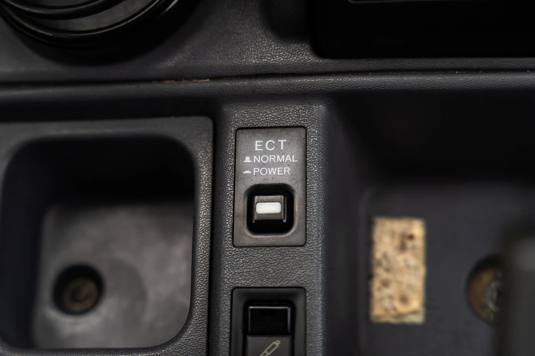 1993 Toyota J70 Land Cruiser Prado - Image 28 of 30