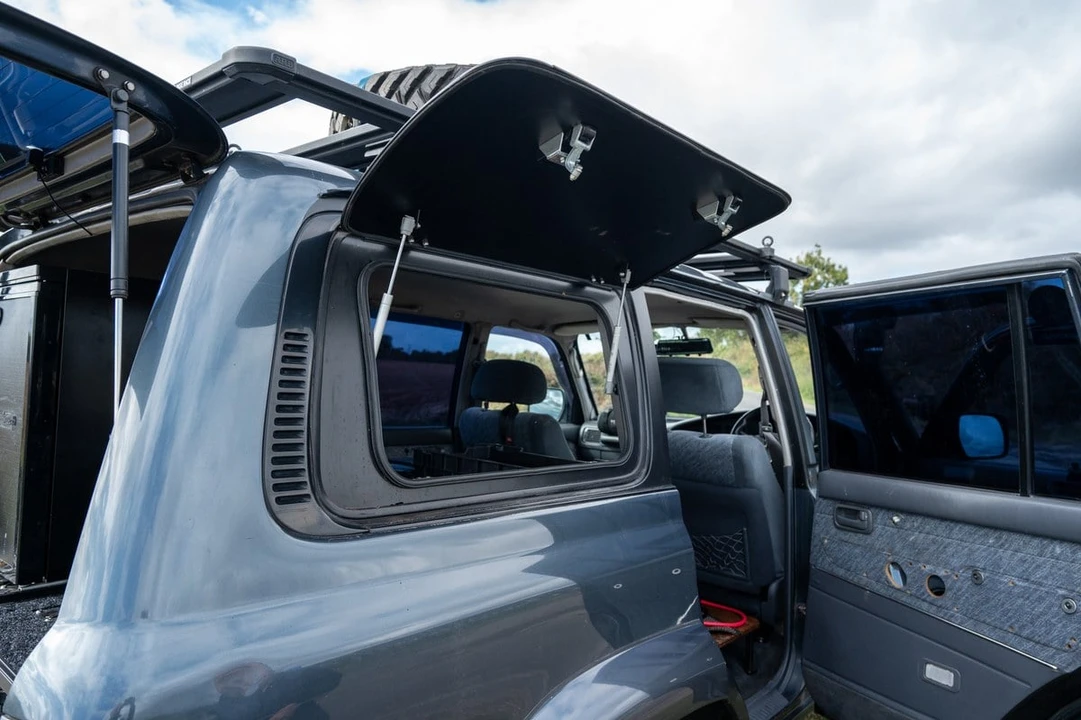 1993 Toyota J80 Land Cruiser - Image 9 of 30