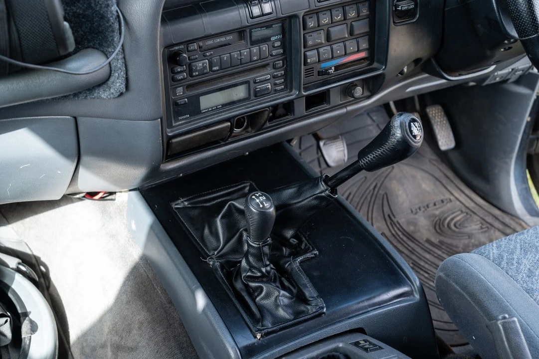 1993 Toyota J80 Land Cruiser - Image 26 of 30