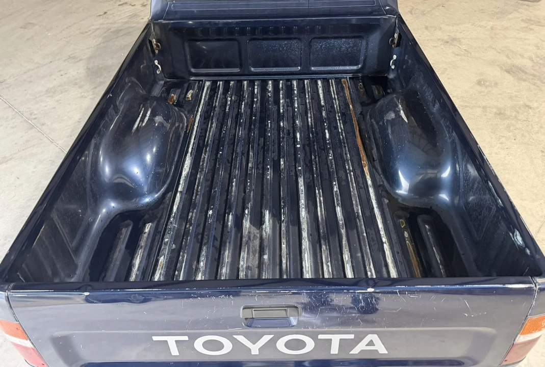 1993 Toyota Hilux 5th Gen - Image 14 of 31