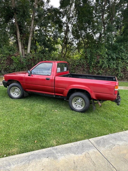 1993 Toyota - Image 2 of 16