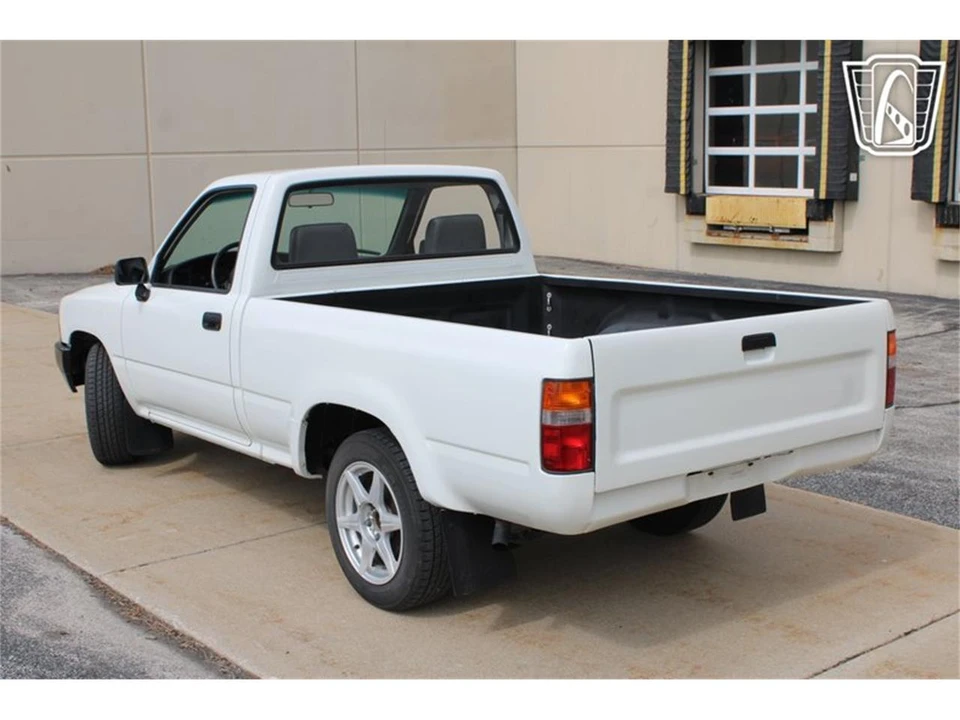 1993 Toyota Hilux 5th Gen - Image 7 of 31
