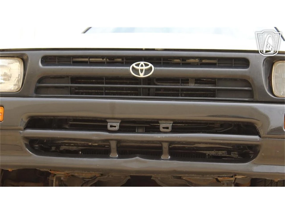 1993 Toyota Hilux 5th Gen - Image 30 of 31