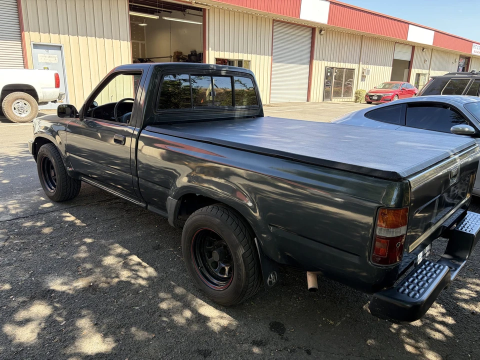 1993 Toyota Hilux 5th Gen - Image 10 of 31
