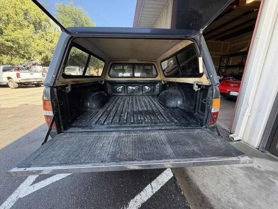 1993 Toyota Hilux 5th Gen - Image 20 of 31