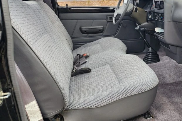 1993 Toyota Hilux 6th Gen - Image 4 of 7