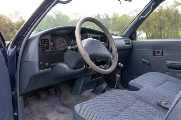 1993 Toyota Hilux 5th Gen - Image 5 of 7