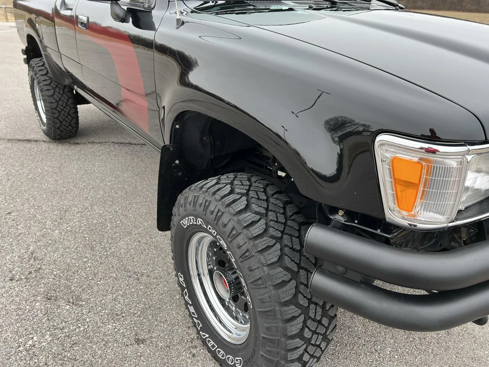 1993 Toyota Hilux 5th Gen - Image 15 of 31