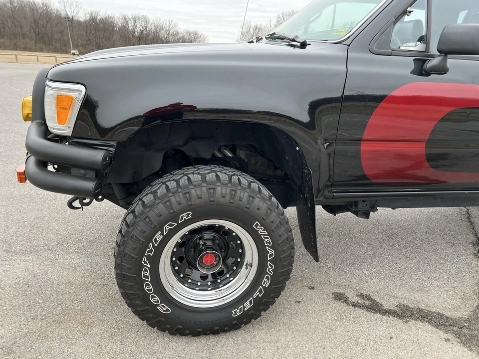 1993 Toyota Hilux 5th Gen - Image 22 of 31