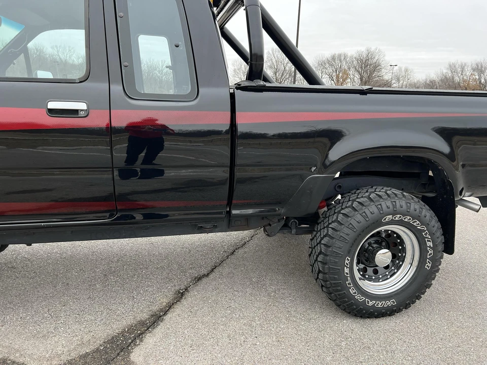 1993 Toyota Hilux 5th Gen - Image 24 of 31