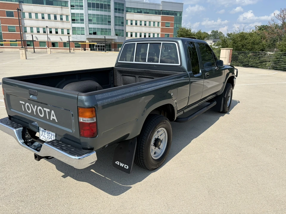 1993 Toyota Hilux 5th Gen - Image 10 of 31