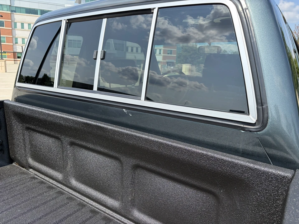 1993 Toyota Hilux 5th Gen - Image 24 of 31