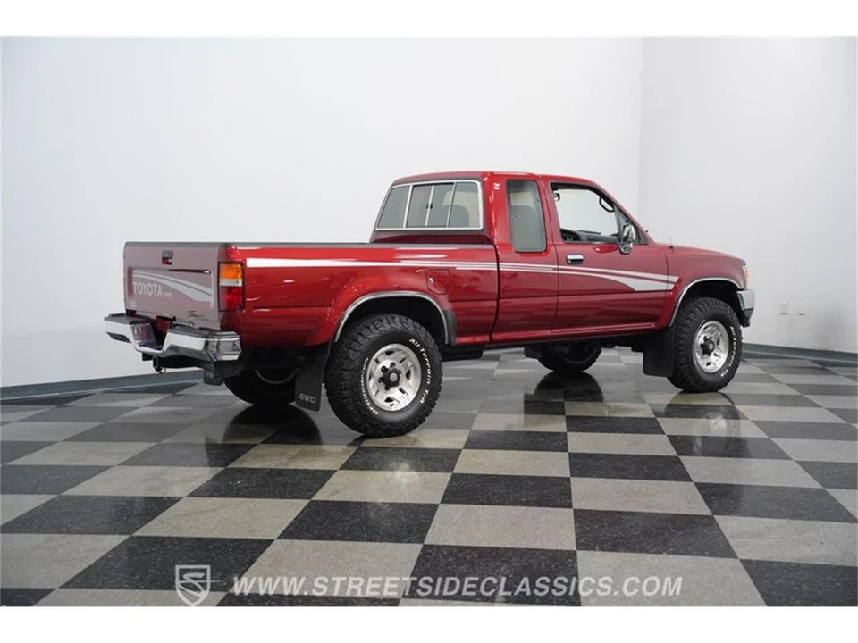 1993 Toyota Hilux 5th Gen - Image 11 of 31