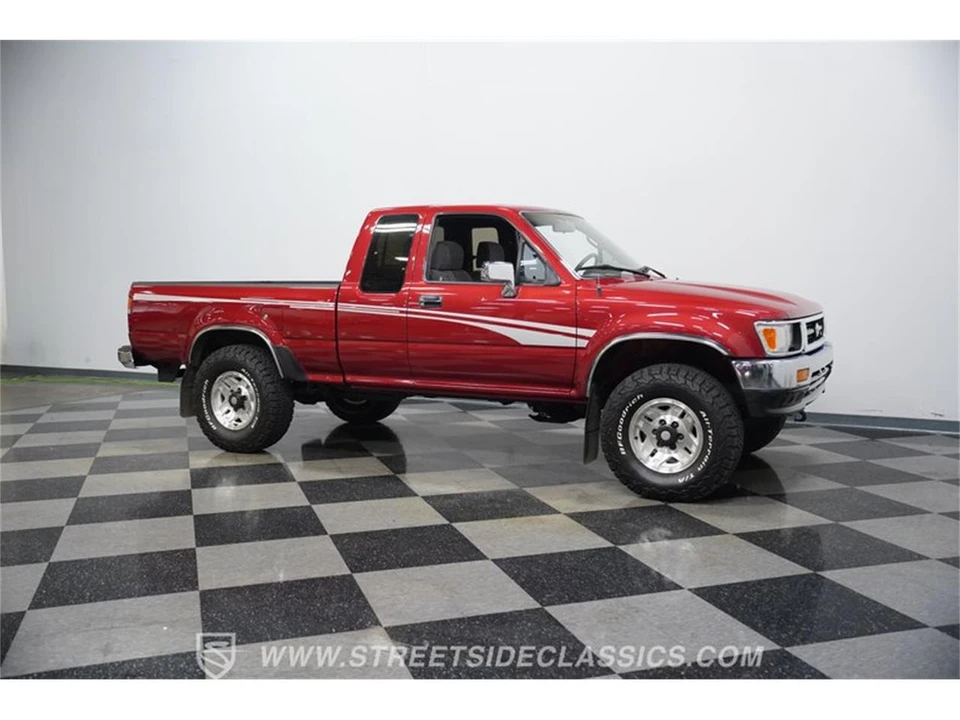 1993 Toyota Hilux 5th Gen - Image 13 of 31