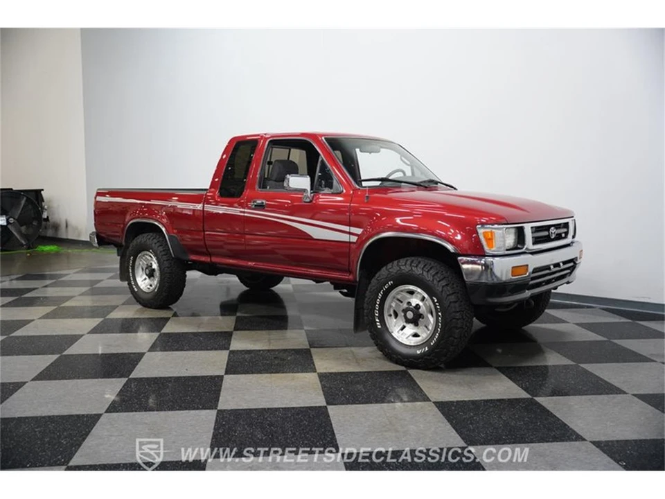 1993 Toyota Hilux 5th Gen - Image 14 of 31