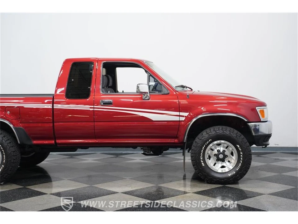 1993 Toyota Hilux 5th Gen - Image 26 of 31